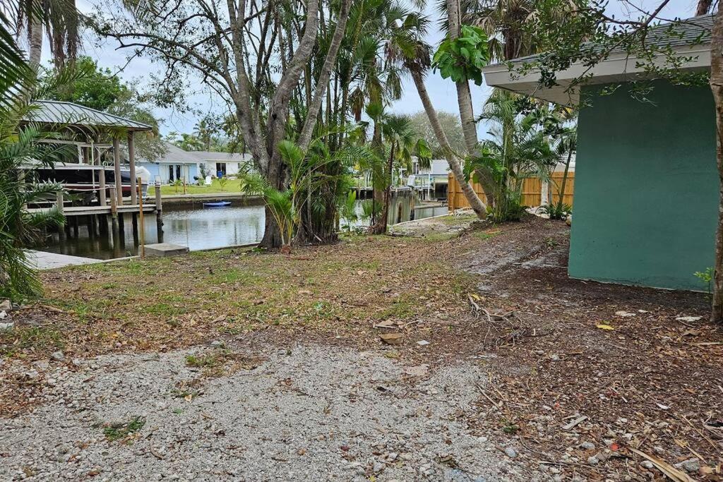 Blue Crab Dock On Gulf Canal Front Close 2 Beach Restaurants Bonita Springs Dış mekan fotoğraf